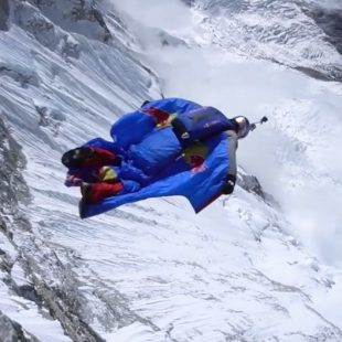 Valery Rozov salta desde el Huascarán (Foto: Red Bull)