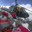 El helicóptero deposita al grupo de rescate a unos 4.800 metros, un poco por debajo C1 Nanga Parbat