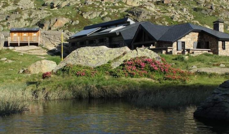 Refugio de Juclar. Foto: Juclar Vertcial
