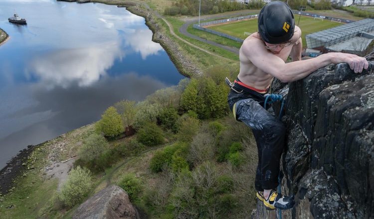 Mat Wright en 'Rhapsody' E11 7a de Dumbarton Rock (Foto: Ryan Balharry).