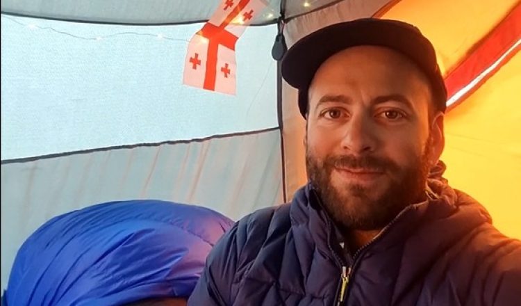Archil Badriashvili en el CB del Nanda Devi (Foto: Col. A. Badriashvili).