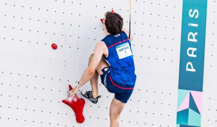 Sam Watson en la clasificatoria de velocidad de los Juegos de París 2024 (Foto: Jan Virt/IFSC).