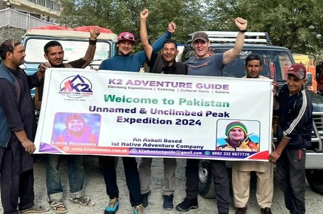 Adam Bielecki y Louis Rousseau, en el inicio de su expedición al valle de Hunza, Pakistán (Foto: @louis_rousseau).