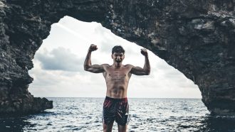 Mejdi Schalck en 'Es Pontàs' 9a+ de psicobloc en Mallorca (Foto: Timothée Nitschke/Yulen Calleja).