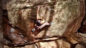 Marine Thevenet en 'Juneru' 8C de Albarracín (Foto: @marine_thevenet_).