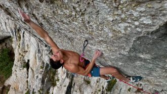 Jules Marchaland en 'Beyond' 9a+ de Pic Saint Loup (Foto: Lucien Martinez).