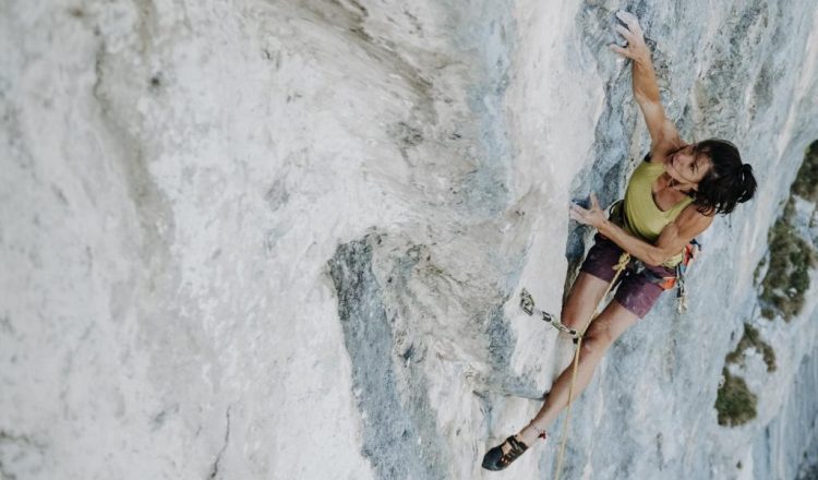 Ines Papert en 'Elefanten spaziergang' 8b+ de Barmstein (Foto: Claudia Ziegler).