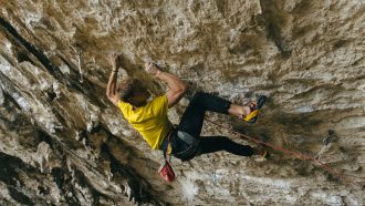 Mikel Linacisoro en 'Iñi Ameriketan' 9a+ de Baltzola (Foto: Hyperaitz).